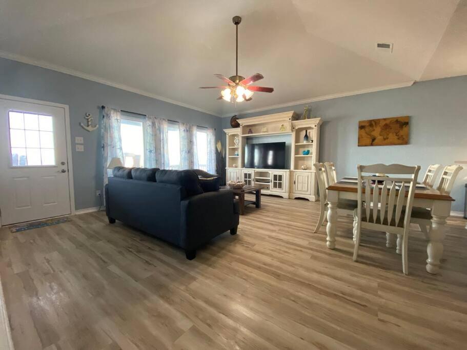 Beach House With Ocean View Surfside Beach Exteriér fotografie