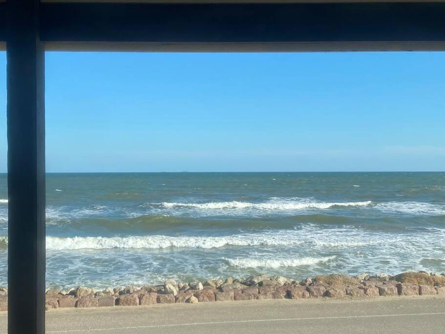 Beach House With Ocean View Surfside Beach Exteriér fotografie