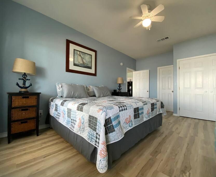 Beach House With Ocean View Surfside Beach Exteriér fotografie